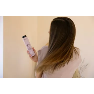 cheveux lisses ou bouclés Frizz Control Teknia de Lakmé